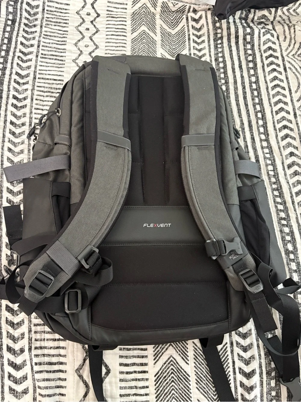 The North Face Men's Black Router Backpack